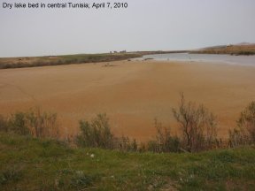 Picture of dry reservoir in central Tunisia, early April 2010